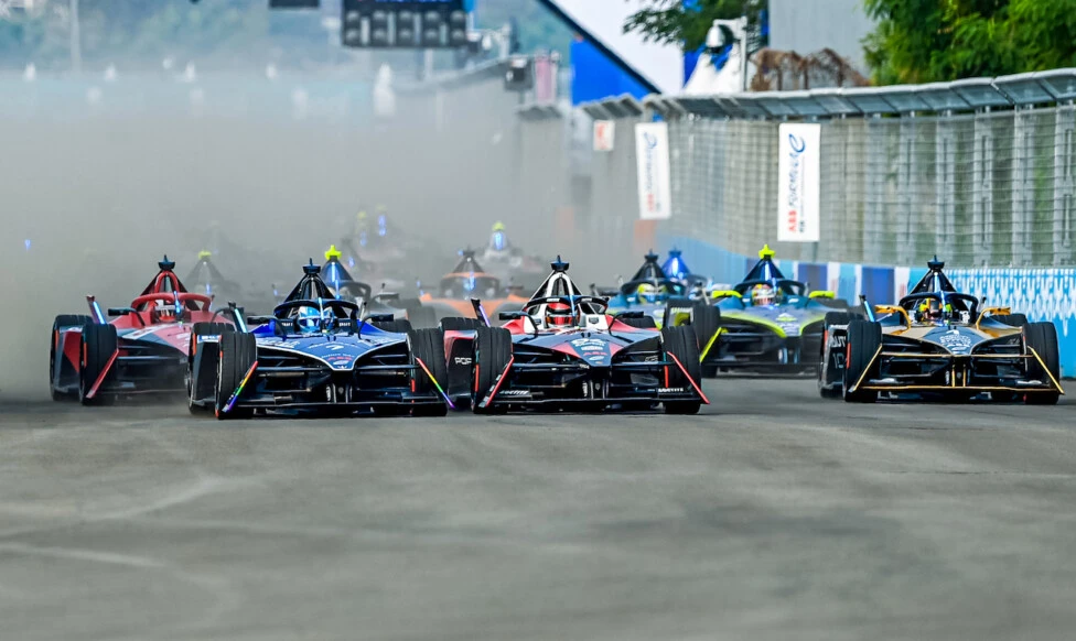 Lorem ipsum dolor sit tempor Disney and Formula E Sign Glob...